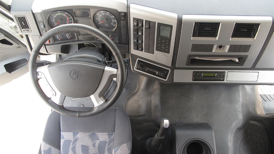 Heavy Duty Shacman F3000 8x4 Wywrotka Euro 2 Emisja 380 KM 10MT Diesel Wywrotki Hydrauliczne zawieszenie kabiny