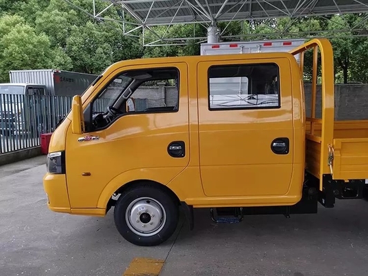 DONGFENG Lekka ciężarówka towarowa Podwójna kabina Ciężarówka z rzędem Łóżko Ładunek Światła Silnik wysokoprężny 90 KM