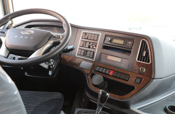 360kw New Energy Electric Truck 10-kołowy elektryczny ciągnik siodłowy 160 km Ciągnik siodłowy