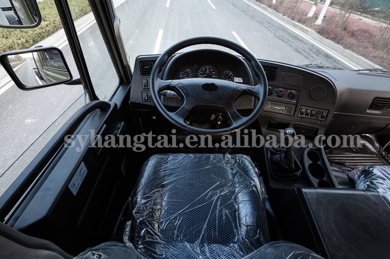 Transporter personelu 4x4 Ciężarówka terenowa 4x4 AWD Napęd z przodu 6-cylindrowy silnik 190 KM