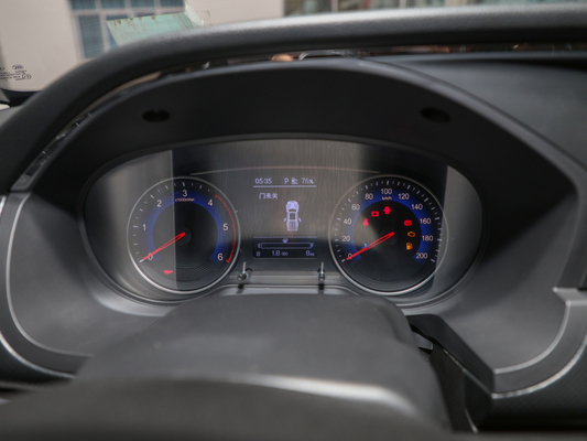 DONGFENG Tylny napęd 2WD Pickup Silnik wysokoprężny 165 KM 2.4L YUCHAI Engine