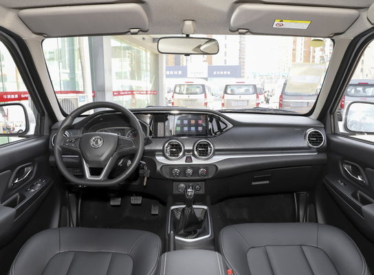 Czterocylindrowa 4-drzwiowa ciężarówka typu pickup 4WD 5 miejsc 2.4L Pojemność zbiornika ładunku 1,4 m