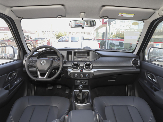 Czterocylindrowa 4-drzwiowa ciężarówka typu pickup 4WD 5 miejsc 2.4L Pojemność zbiornika ładunku 1,4 m