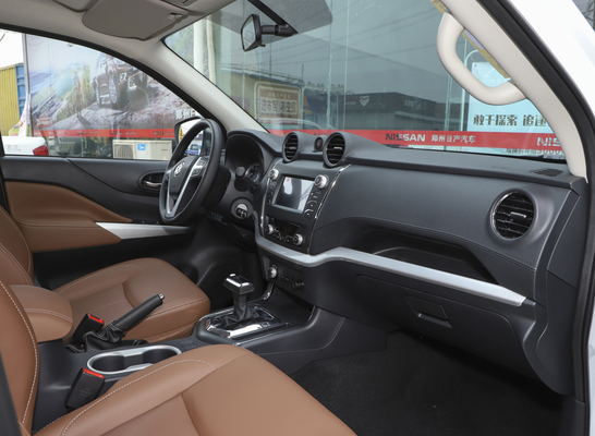 8 biegów 4WD 4 koła Pickup Trucks DONGFENG 120kw 163hp