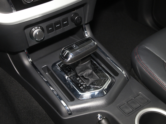 Chiny Automatyczna skrzynia biegów Dongfeng Pickup 4WD blokada mechanizmu różnicowego Doudle Row 5 miejsc