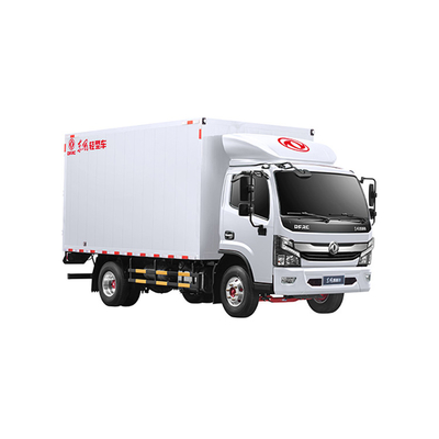 1730 mm Szerokość Dongfeng Lekka ciężarówka towarowa DMC 3,5 T - 4,5 T Kabina Silnik NISSAN