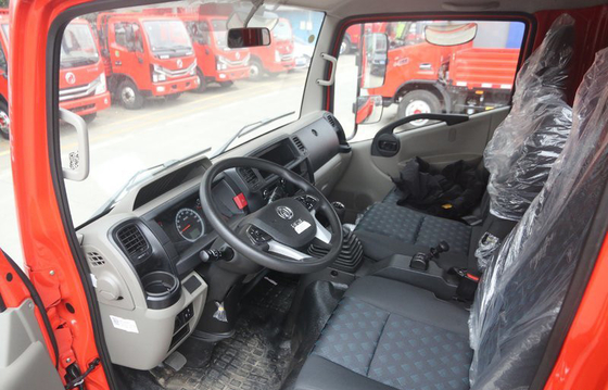 Diesel Box Van Cargo Truck DMC 5,5 - 7,5 T Szerokość kabiny 2030 mm Silnik YUCHAI