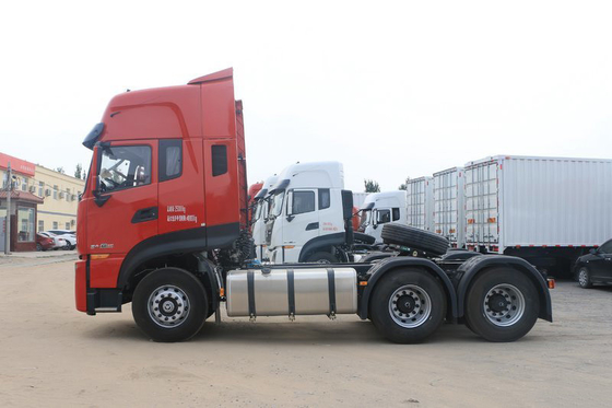 Diesel Dongfeng Ciągnik siodłowy 560 KM Maksymalny moment obrotowy 2650N.m Do transportu towarów