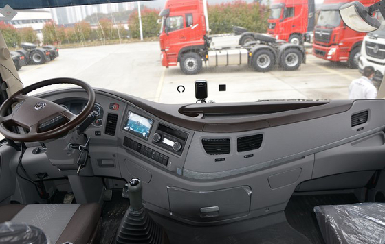DONGFENG 600hp Diesel Ciągnik siodłowy Standard ESC ABS LDWS FCWS