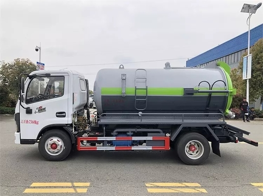 Mała cysterna próżniowa DONGFENG 6MT Tank Diesel Engine 4,7 Cbm