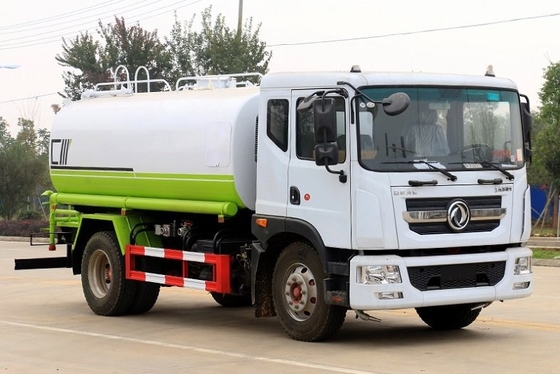 Średni zraszacz do wody Miejskiej ciężarówki sanitarnej Rozstaw osi 4500mm DMC 18Ton 13Cbm