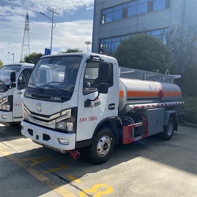 Benzyna Diesel Fuel Tanker 4x2 Wheel 4.5 Cbm Ciężarówka do transportu oleju naftowego