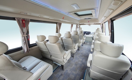 Luksusowe autobusy Coaster Skórzane siedzenia 7m 150hp Reflektor LED z silnikiem Diesla