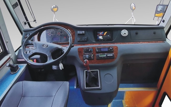 Autobus szkolny dla dzieci 6m WEICHAI Diesel 120 KM Standardowy żółty autobus wahadłowy ABS