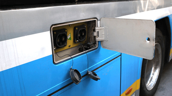 22 - 45 miejsc Miejskie elektryczne autobusy publiczne 12 m 69 km/h 150 - 250 km Przebieg