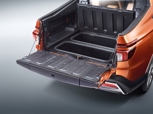 Domowy 4-drzwiowy SUV Pickup 8AT 224HP Benzyna Power Skórzane fotele Reflektory LED
