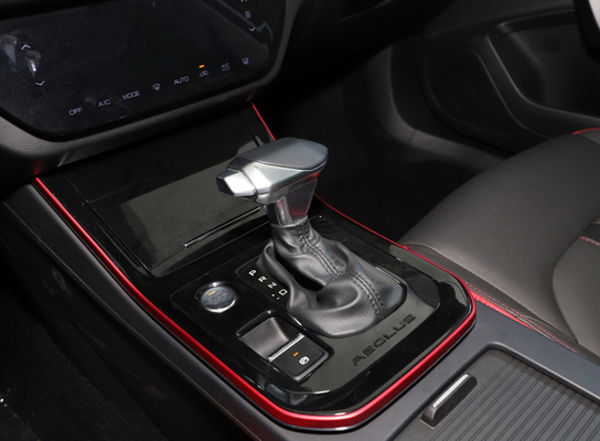 Dongfeng SUV Cars 5 miejsc 150KM z panoramicznym szyberdachem